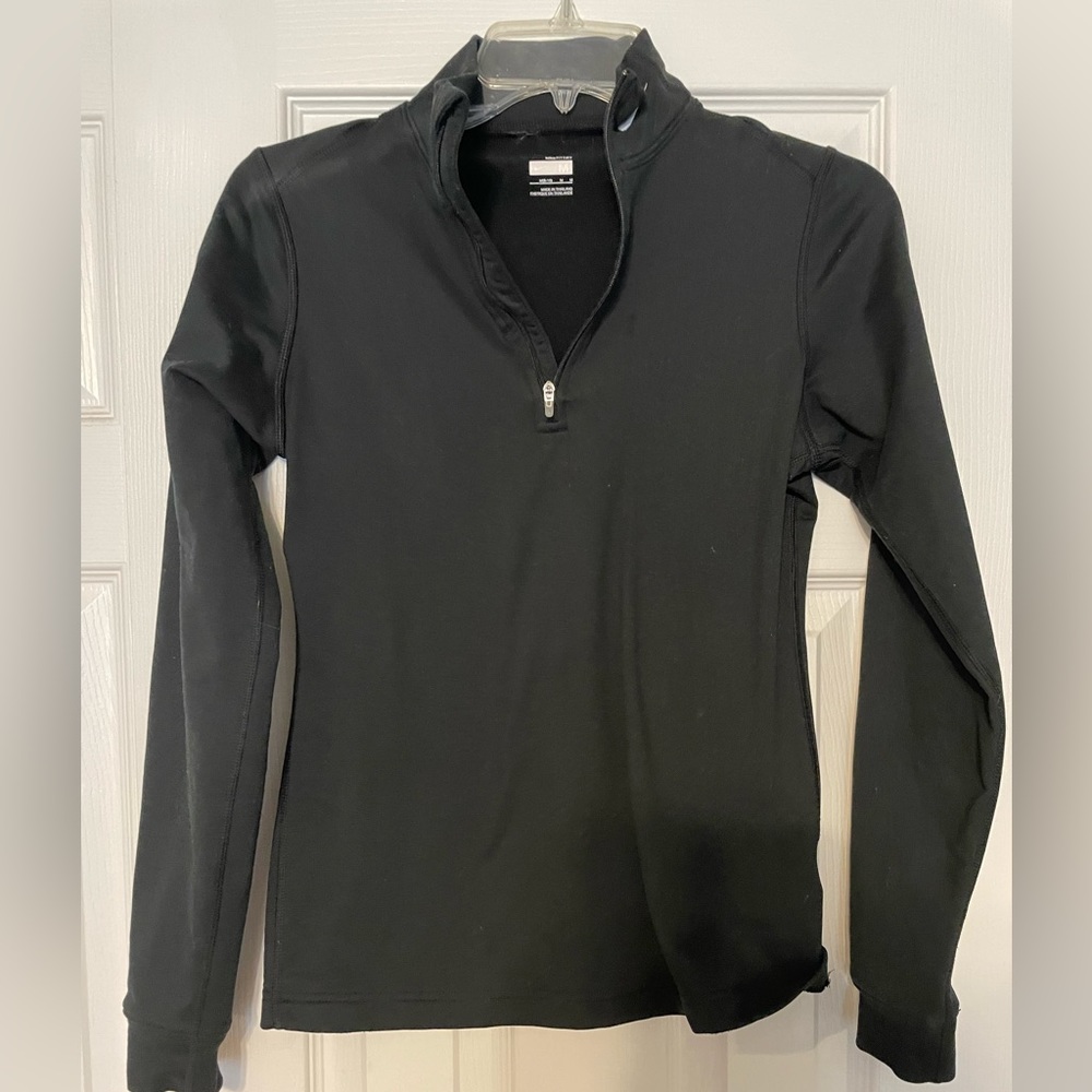 Nike fit dry women’s M long sleeve half zip